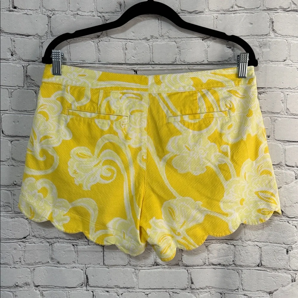 Lilly Pulitzer Yellow and White Scalloped Shorts - Picture 7 of 9